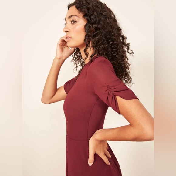 Reformation Gracie Dress in Garnet - Picture 4 of 8
